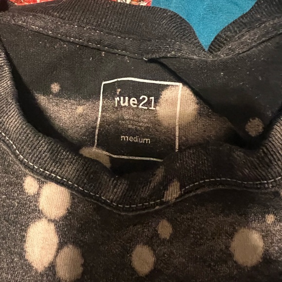 men’s tee - Picture 4 of 4